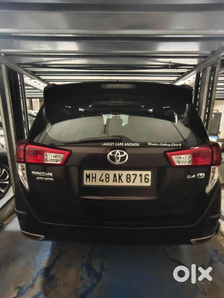 Innova Crysta 2.4 V , Manual