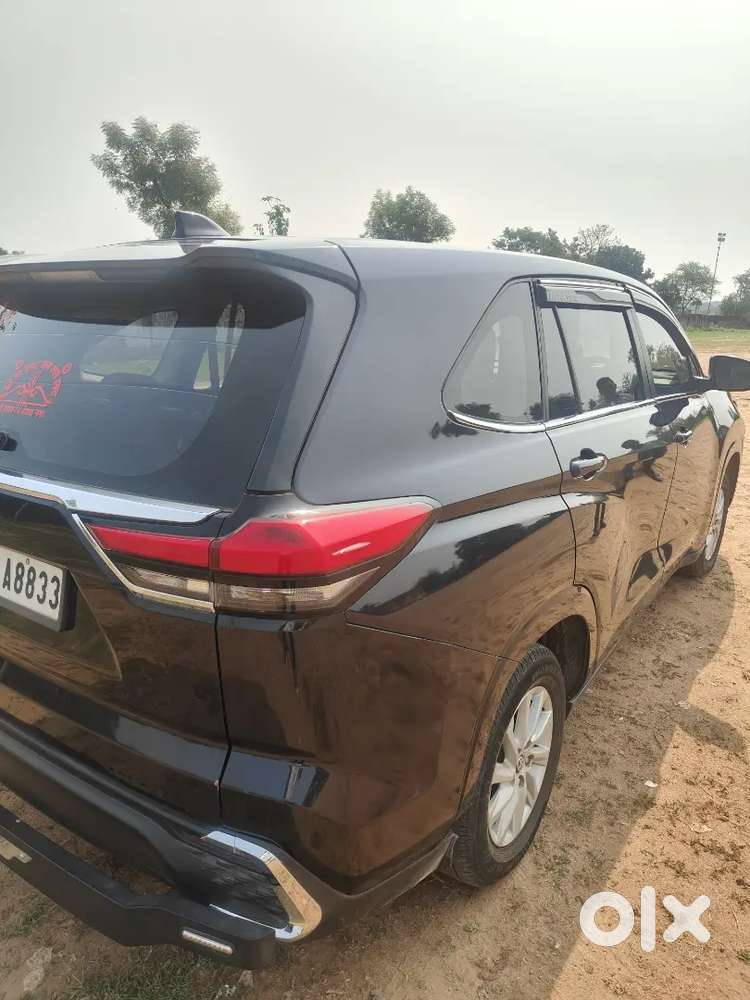 Toyota Innova Hycross 2024 Variant