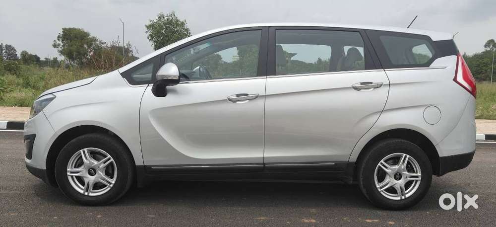 Mahindra Marazzo M6, 2018, Diesel