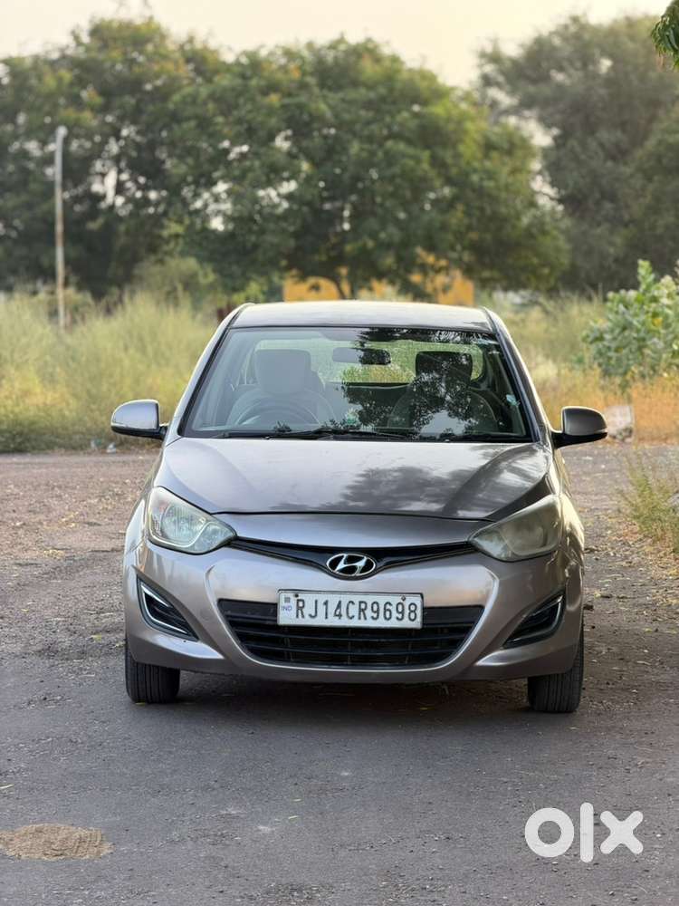 Hyundai I20 Sportz 2013 Petrol