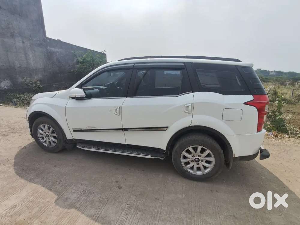 Xuv500 W10 Well Maintained & Amezing Condition