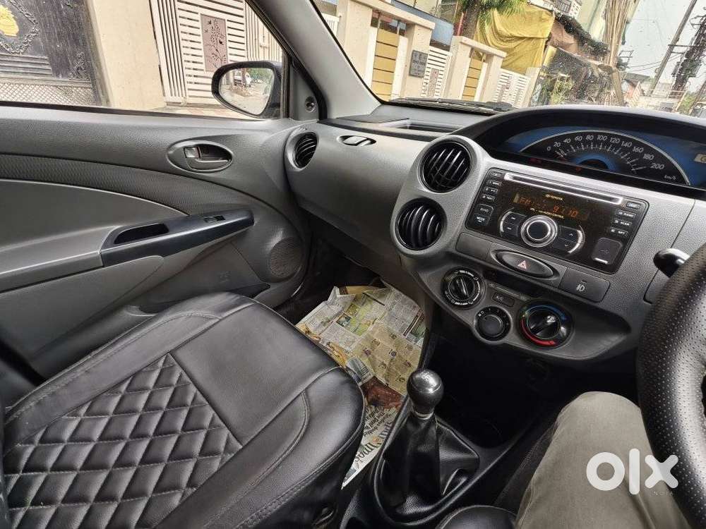 Toyota Etios Liva, 2013, Petrol