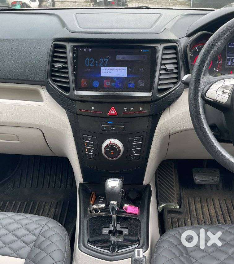 Mahindra Xuv300 1.2 W6 Amt Petrol, 2023, Petrol