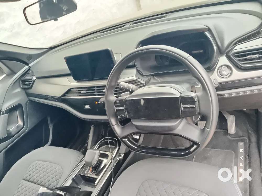 Car Model - Tata Safari Pure X Automatic Dark Edition