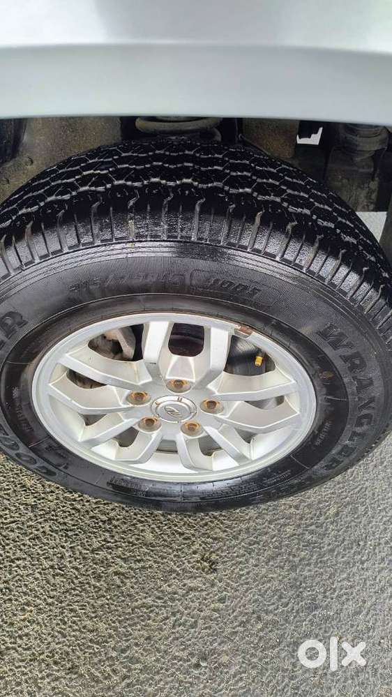 Mahindra Tuv 300 T8, 2017, Diesel