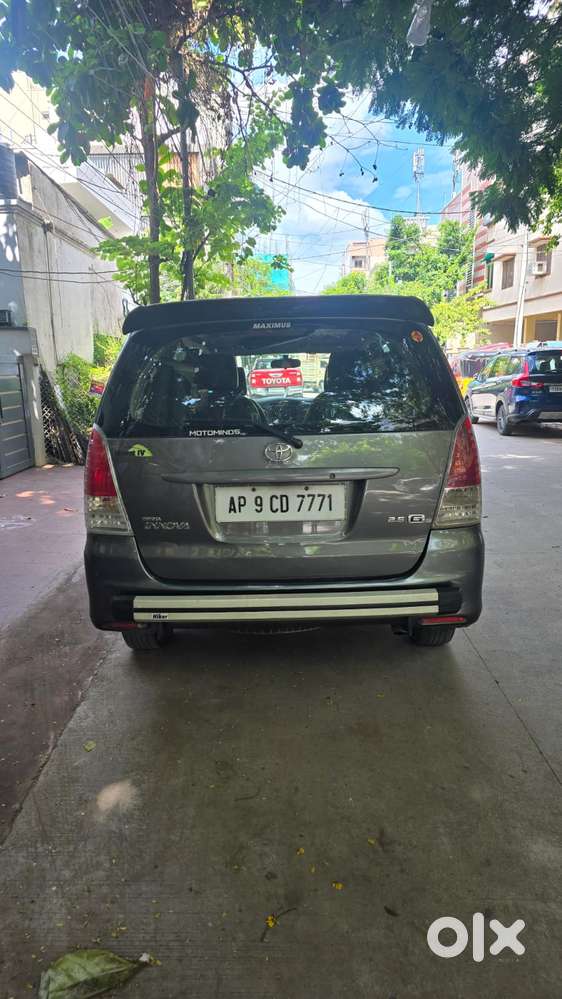 Toyota Innova 2.5 G (diesel) 7 Seater Bs Iv, 2011, Diesel