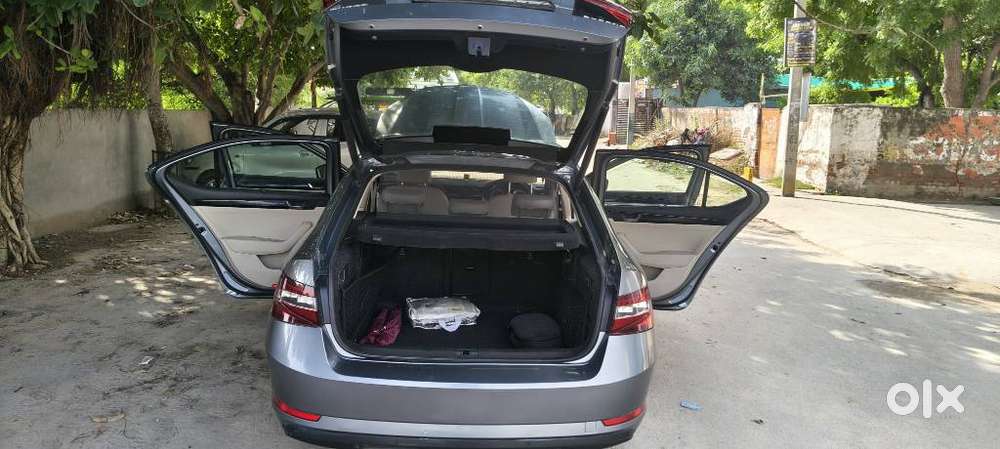 Skoda Superb Lk 1.8 Tsi At, 2018, Petrol
