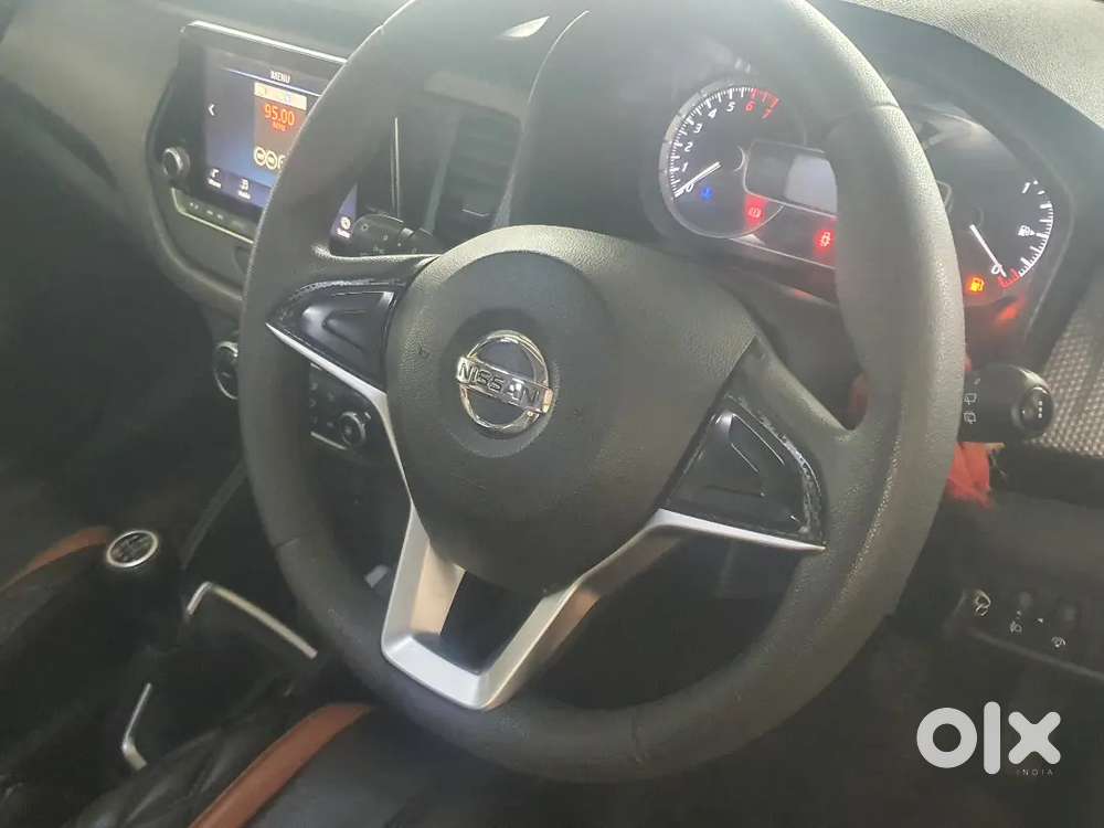 Well Maintained Nissan Kicks Petrol Top Model In Excellent Condition