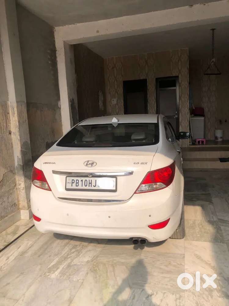 Hyundai Fluidic Verna 2015