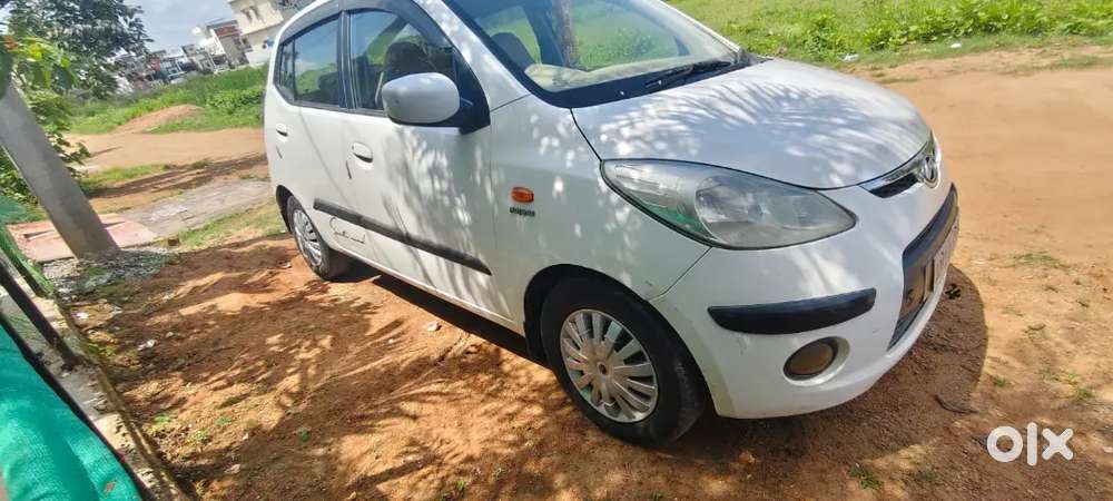 Hyundai I10 1.2 Sportz 2010