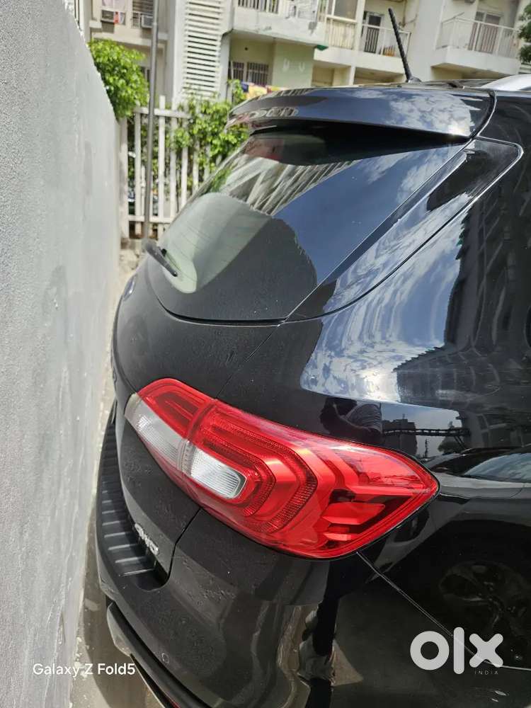 Ford Endeavour Black 2021