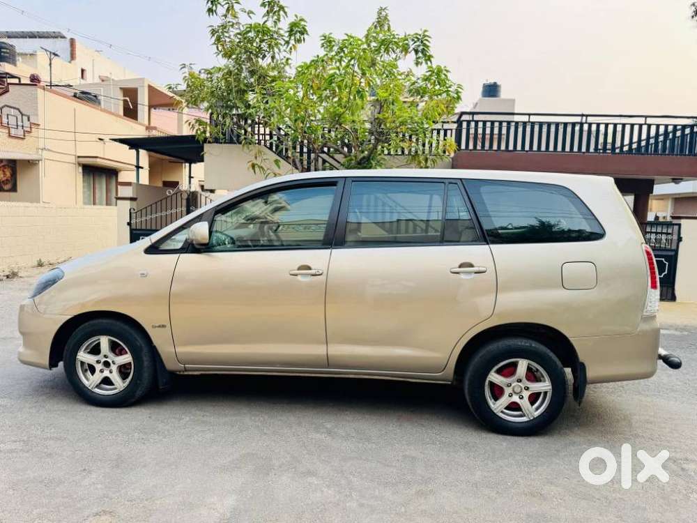Toyota Innova 2.5 G (diesel) 8 Seater, 2010, Diesel