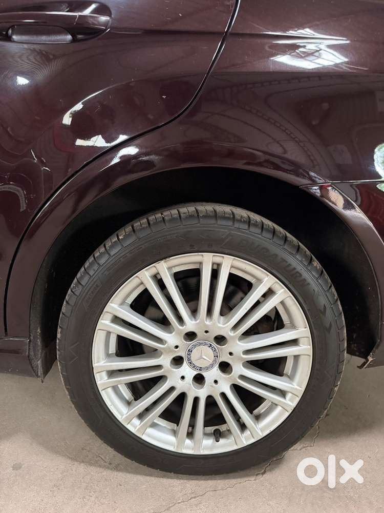 Mercedes-benz E-class 2011