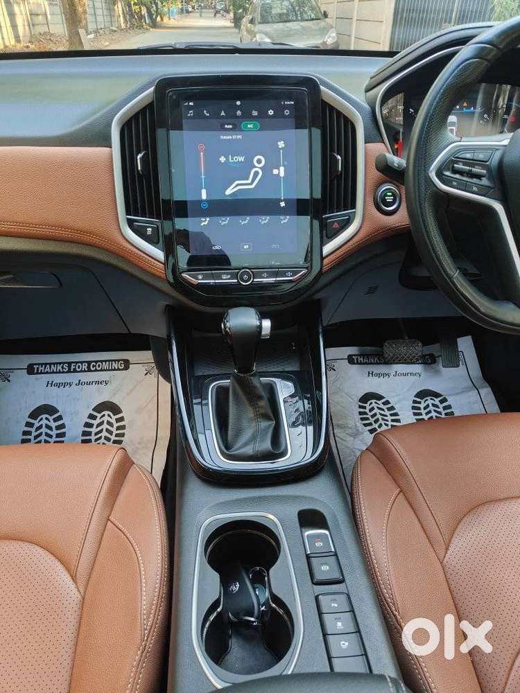 Mg Hector Plus Sharp Pro 1.5 Turbo Petrol Cvt 7 Str, 2023, Petrol