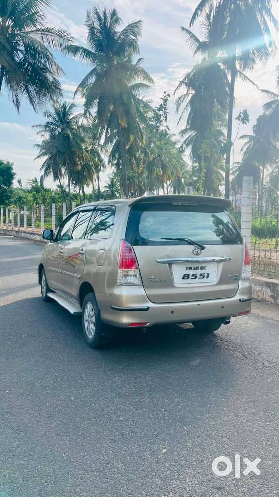 Toyota Innova 2.5 V 7 Str, 2010, Diesel