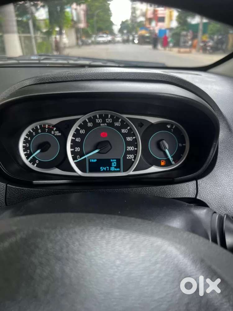 Ford Figo Titanium, 2016, Petrol