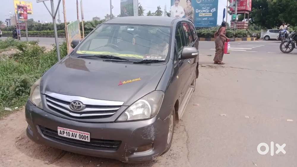 Toyota Innova 2010 Diesel Well Maintained