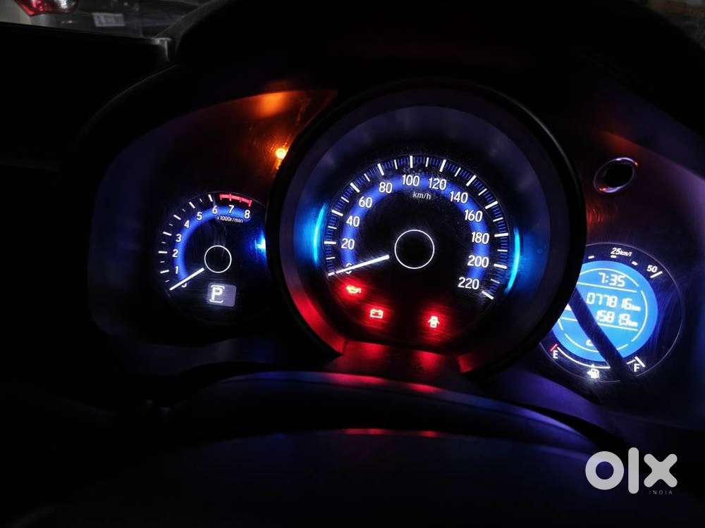 Honda Jazz V Automatic, 2016, Petrol