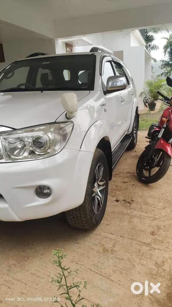 Toyota Fortuner 2010