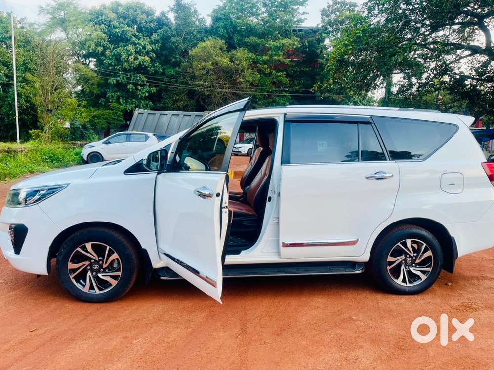 Toyota Innova Crysta 2022