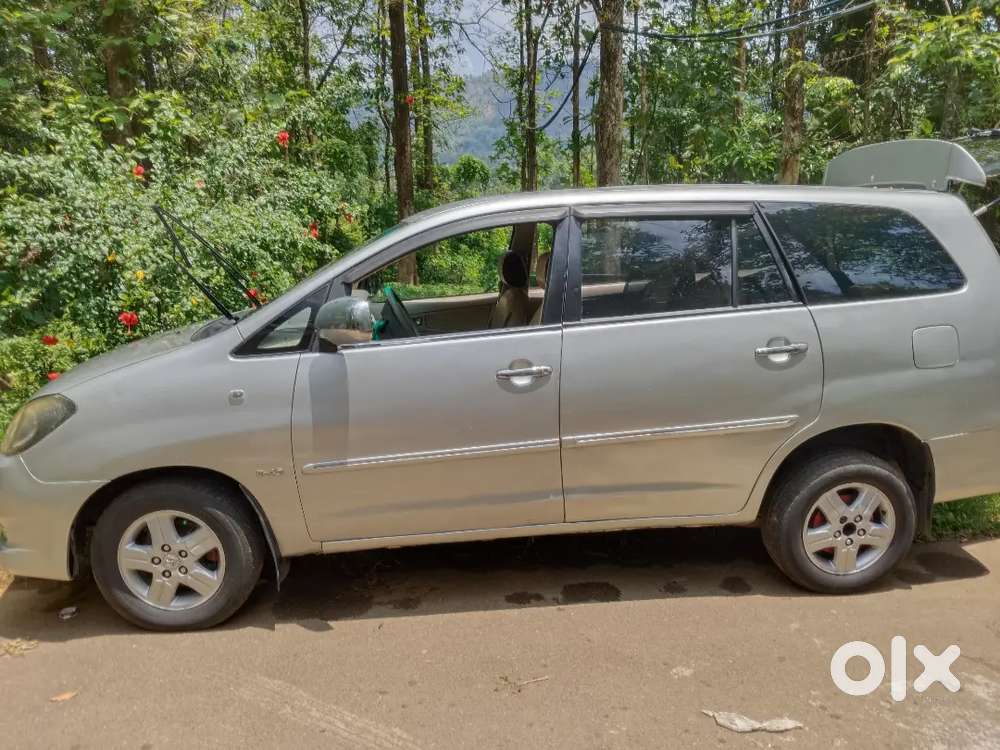 Toyota Innova V 2005