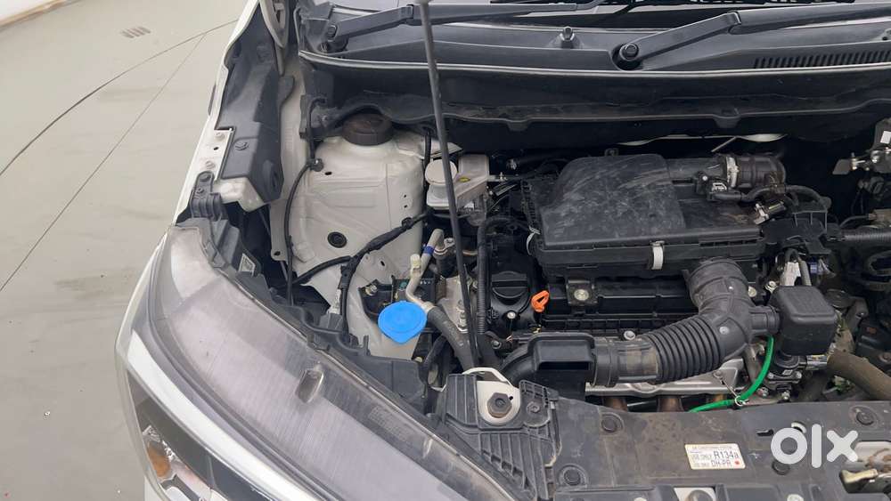 Maruti Suzuki Xl6 1.5 Zeta Mt, 2025, Petrol
