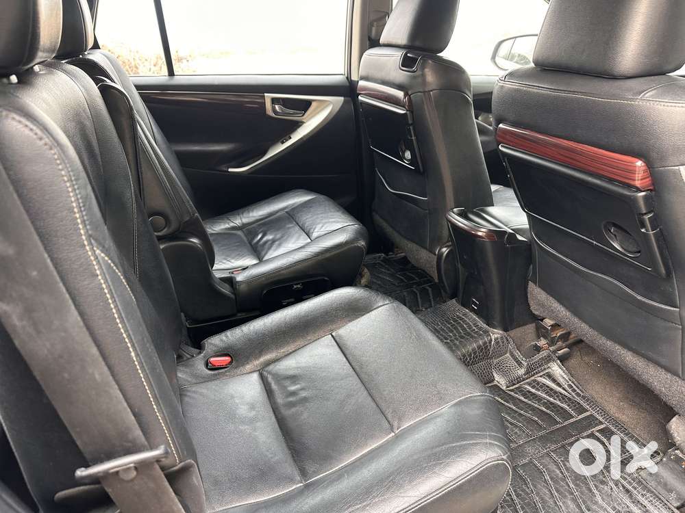 Toyota Innova Crysta