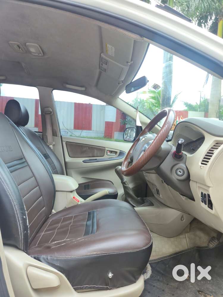 Toyota Innova 2.5 Gx (diesel) 7 Seater Bs Iv, 2014, Diesel