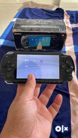 PSP 2000 32gb newest with games (mint)