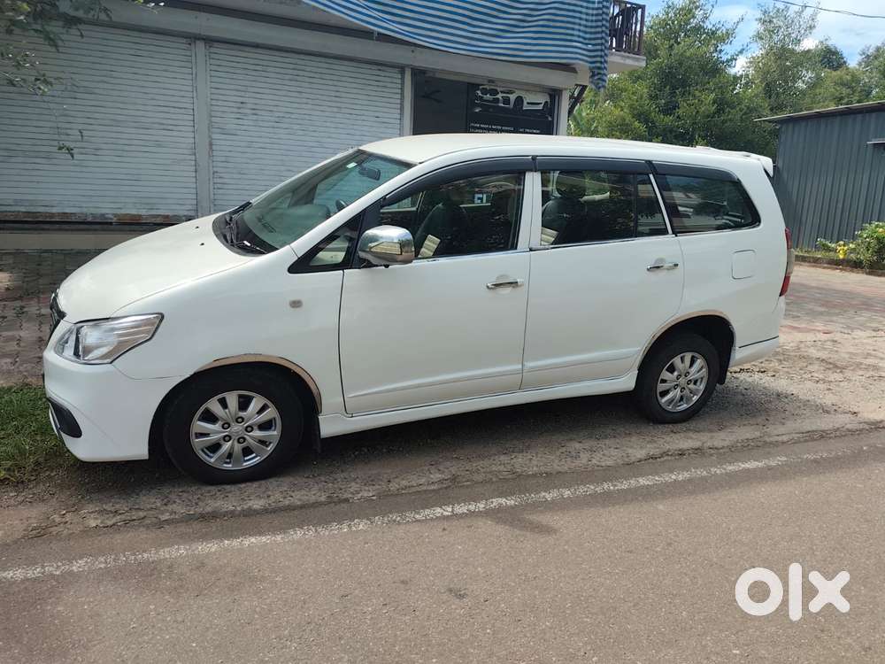 Toyota Innova 2.5 G (diesel) 7 Seater Bs Iv, 2015, Diesel