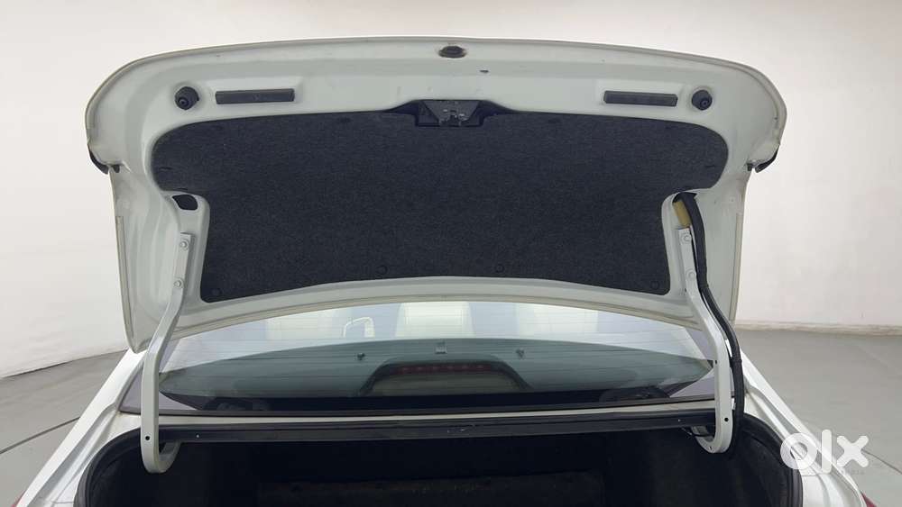 Honda City 1.5 Zx I-vtec Mt, 2023, Petrol