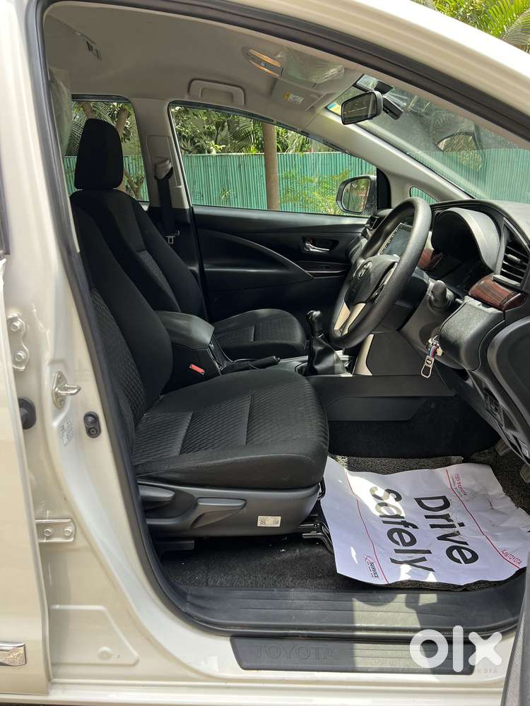 Toyota Innova Crysta 2.4 G Plus Mt 7 Str, 2025, Diesel