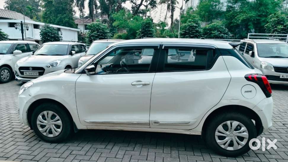 Maruti Suzuki Swift Vxi, 2022, Petrol