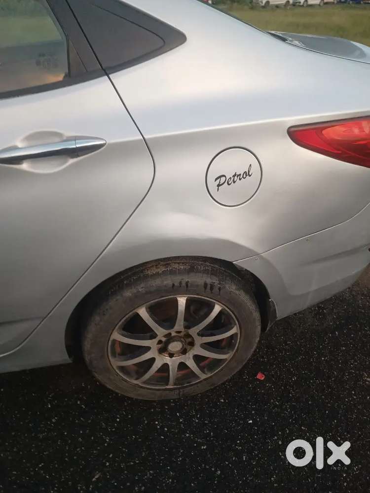 Hyundai Verna Fluidic 1.6 Sx Automatic Petrol &ndash; 2012 Model