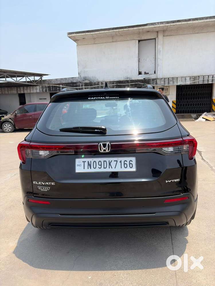 Honda Elevate 2025 Petrol Well Maintained