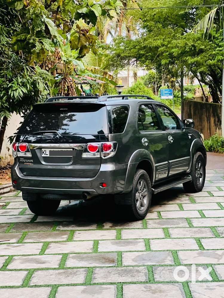 Toyota Fortuner Diesel 2010 Year