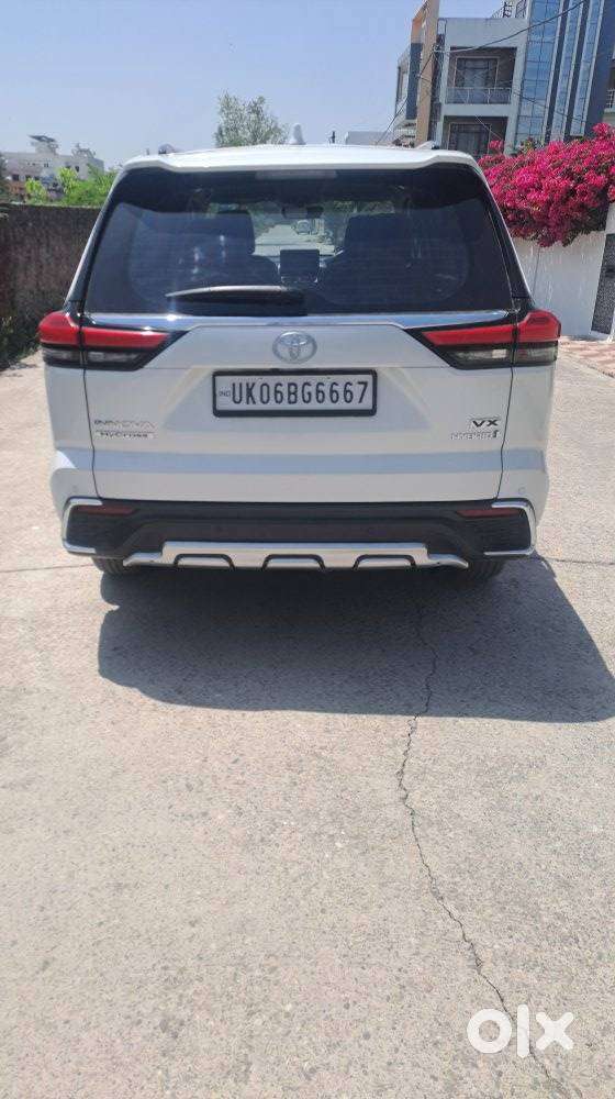 Toyota Innova Hycross 2.0 Vx Hybrid 7 Str, 2023, Petrol