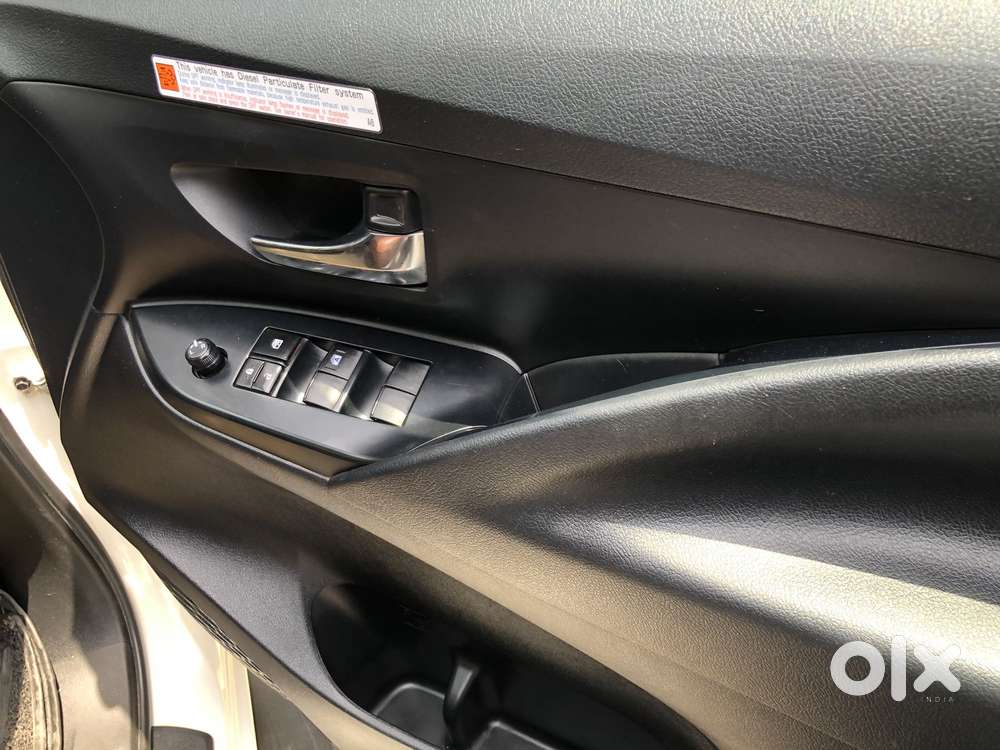 Toyota Innova Crysta 2.4 G Plus Mt 8 Str, 2025, Diesel
