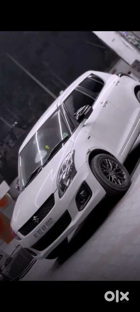 Swift Type 2 
Model 2014
Kilometre 102000
New Insurance 
New Tyre