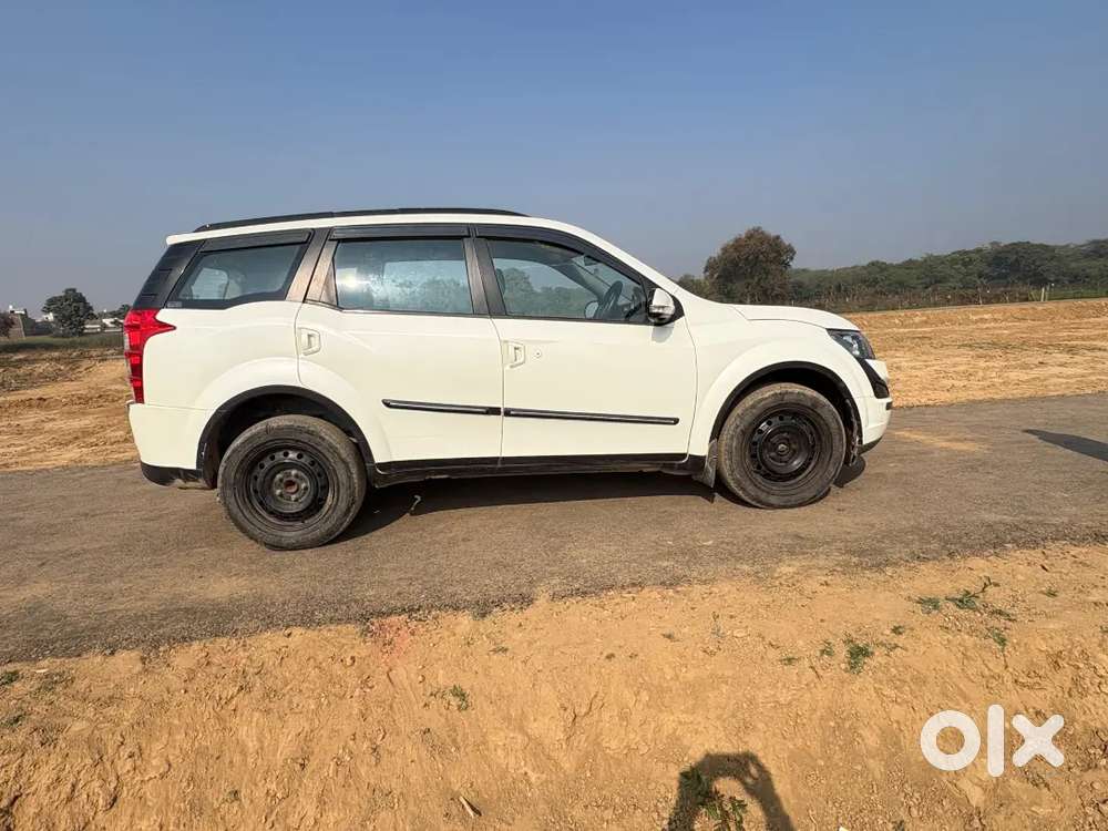 Mahindra Xuv500 2016 Diesel 71000 Km Driven