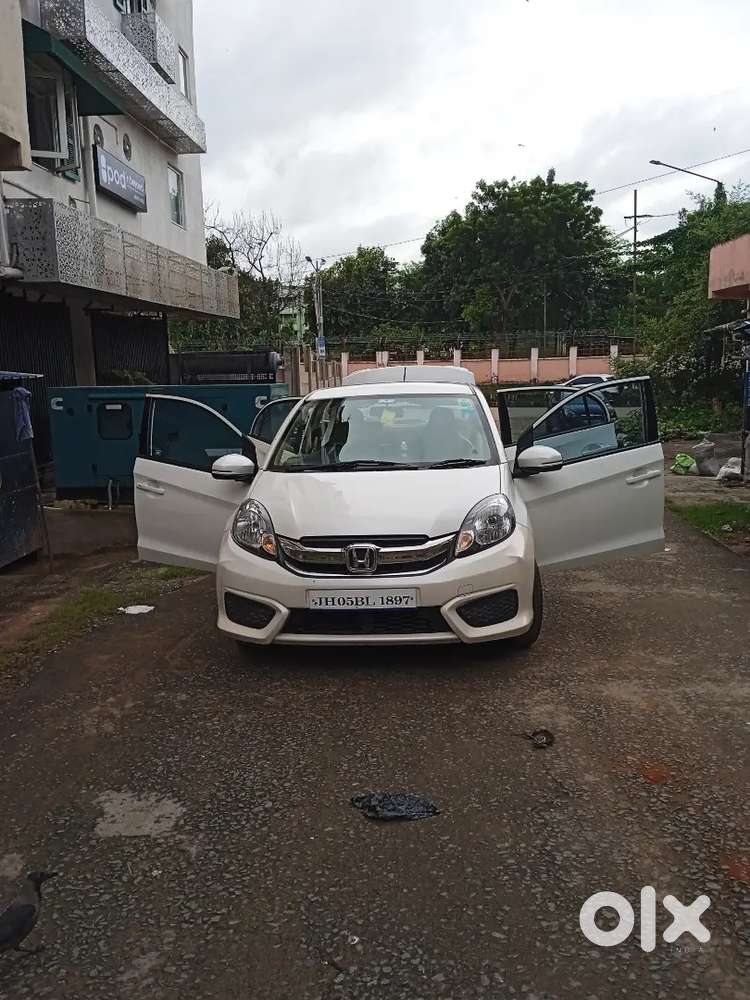 Honda Amaze 2nd Gen 2016 Petrol 30000 Km Driven