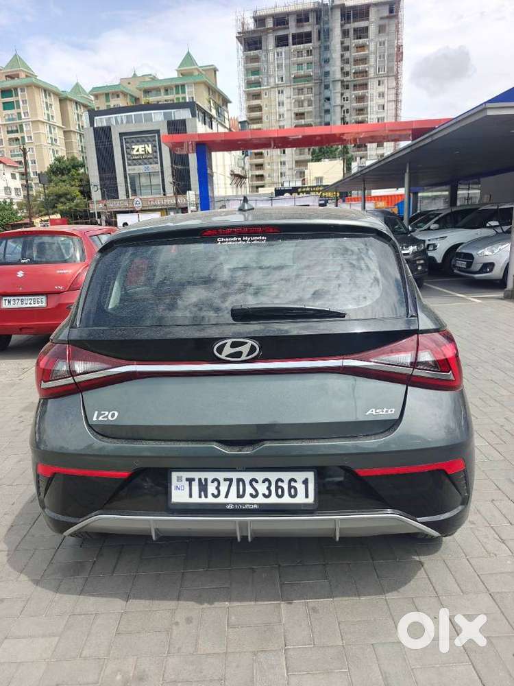 Hyundai I20 Asta (o) 1.2 Mt, 2023, Petrol