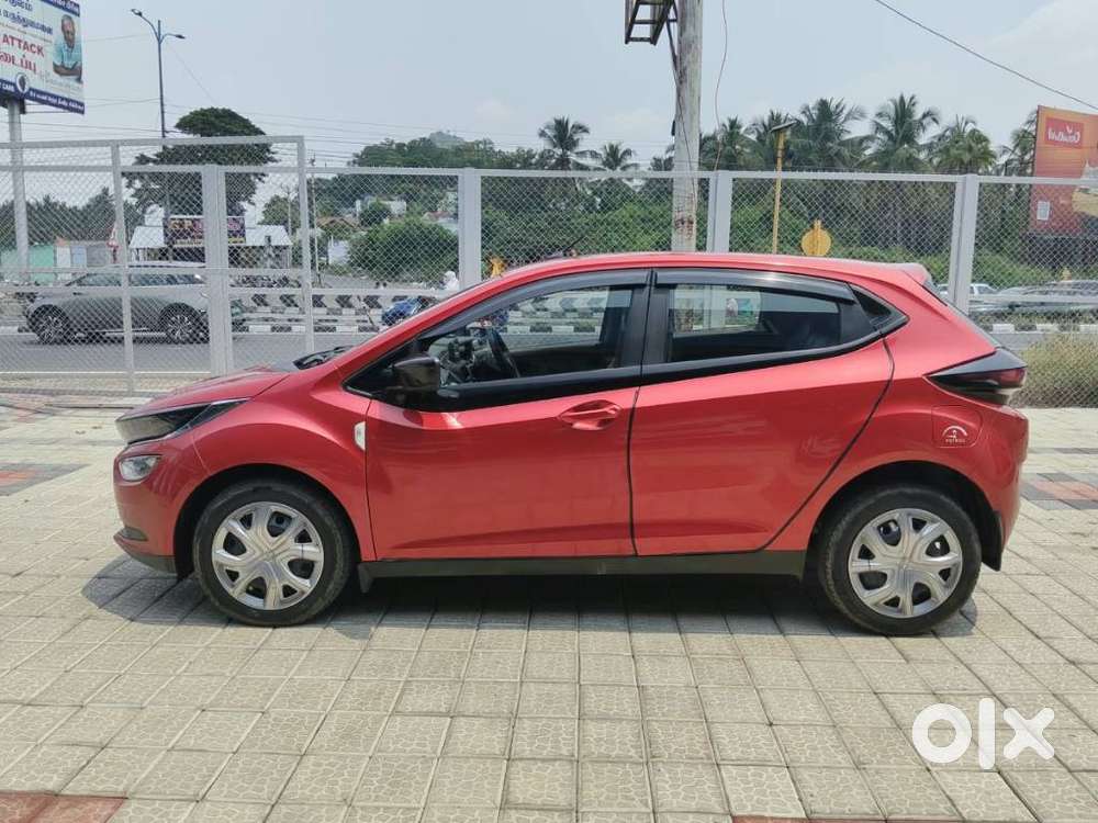 Tata Altroz 1.2 Xm Plus, 2021, Petrol