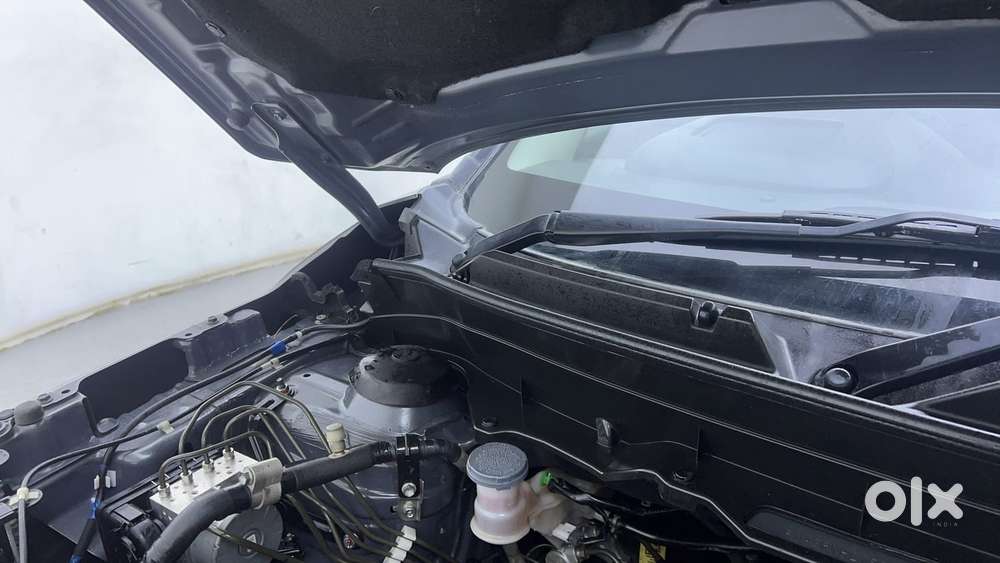 Maruti Suzuki Brezza 1.5 Zxi At Smart Hybrid Dual Tone, 2023, Petrol