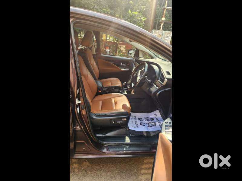 Toyota Innova Crysta 2.8z Automatic, 2016, Diesel