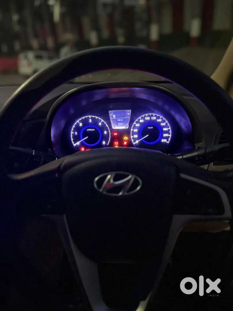 Hyundai Verna 2012 Petrol 77000 Km Driven