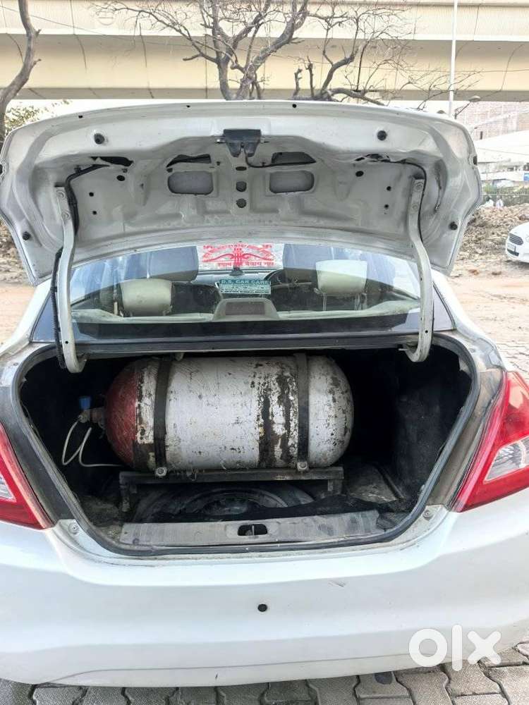 Maruti Suzuki Swift Dzire Vxi Optional, 2016, Cng & Hybrids