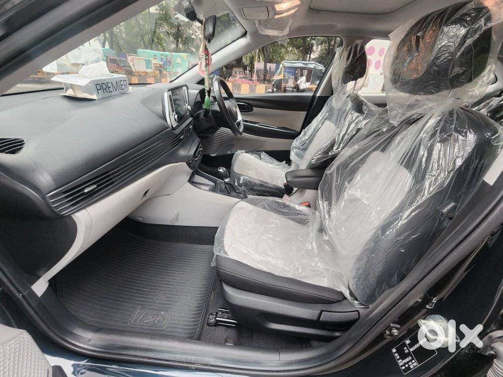 Hyundai New I20 1.2 Asta (o) Mt Dual Tone, 2024, Petrol