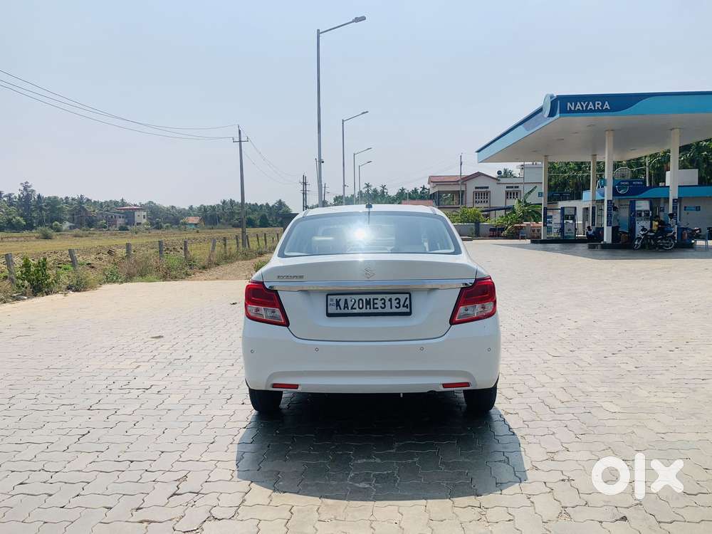 Maruti Suzuki Swift Dzire 1.3 Vxi, 2022, Petrol