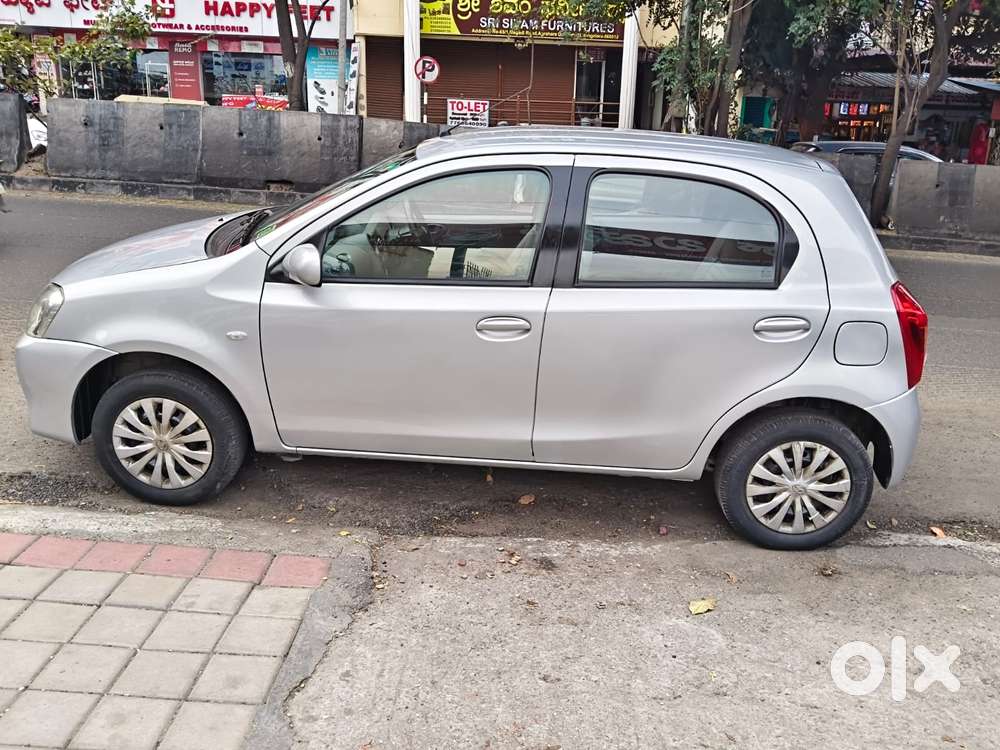 Toyota Etios Liva G, 2011, Petrol